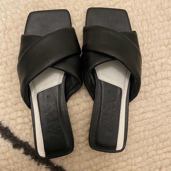 Zara black leather square toe flat sandals 8